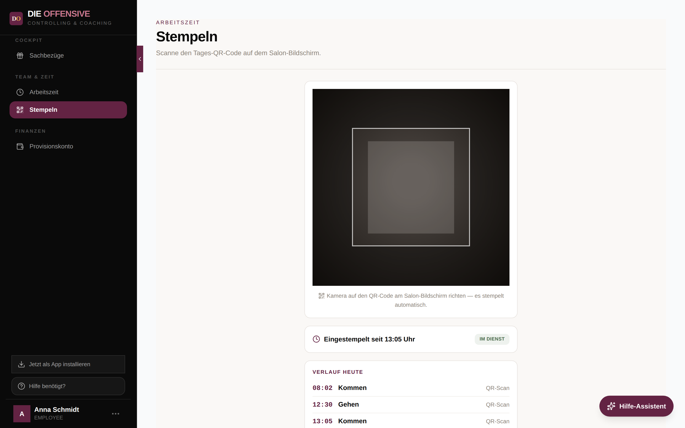Der Menüpunkt Stempeln mit aktivem QR-Scanner, Status-Anzeige und Tagesverlauf